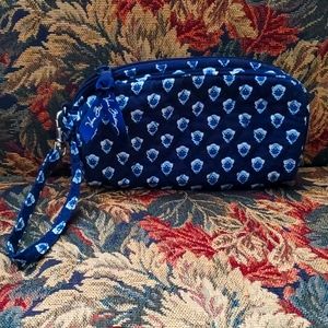SOLD - Vera Bradley Wristlet